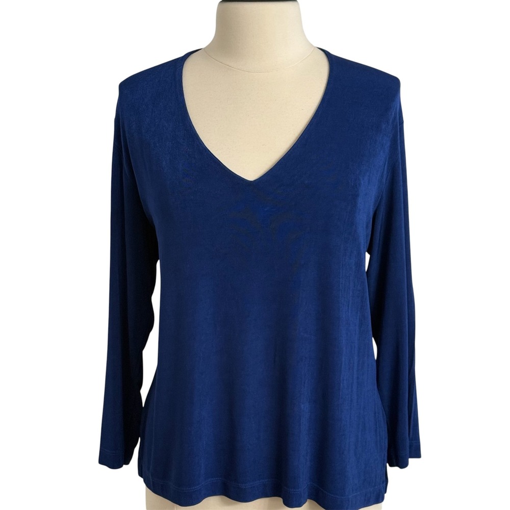 Chico's Traverlers Long Sleeve, Slinky, Flared Hem, V-Neck Blouse